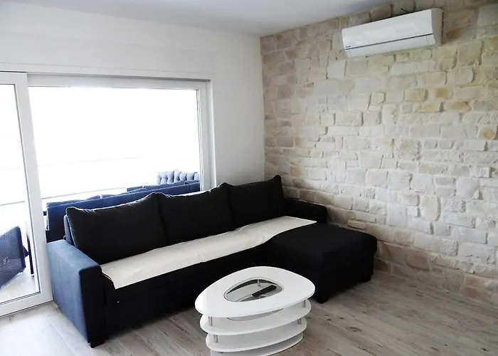 Lopar Zorica 1 * Lopar